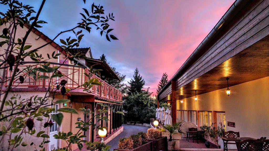 The Originals Boutique, Hotel Clos Sainte Marie, Nevers Exteriér fotografie
