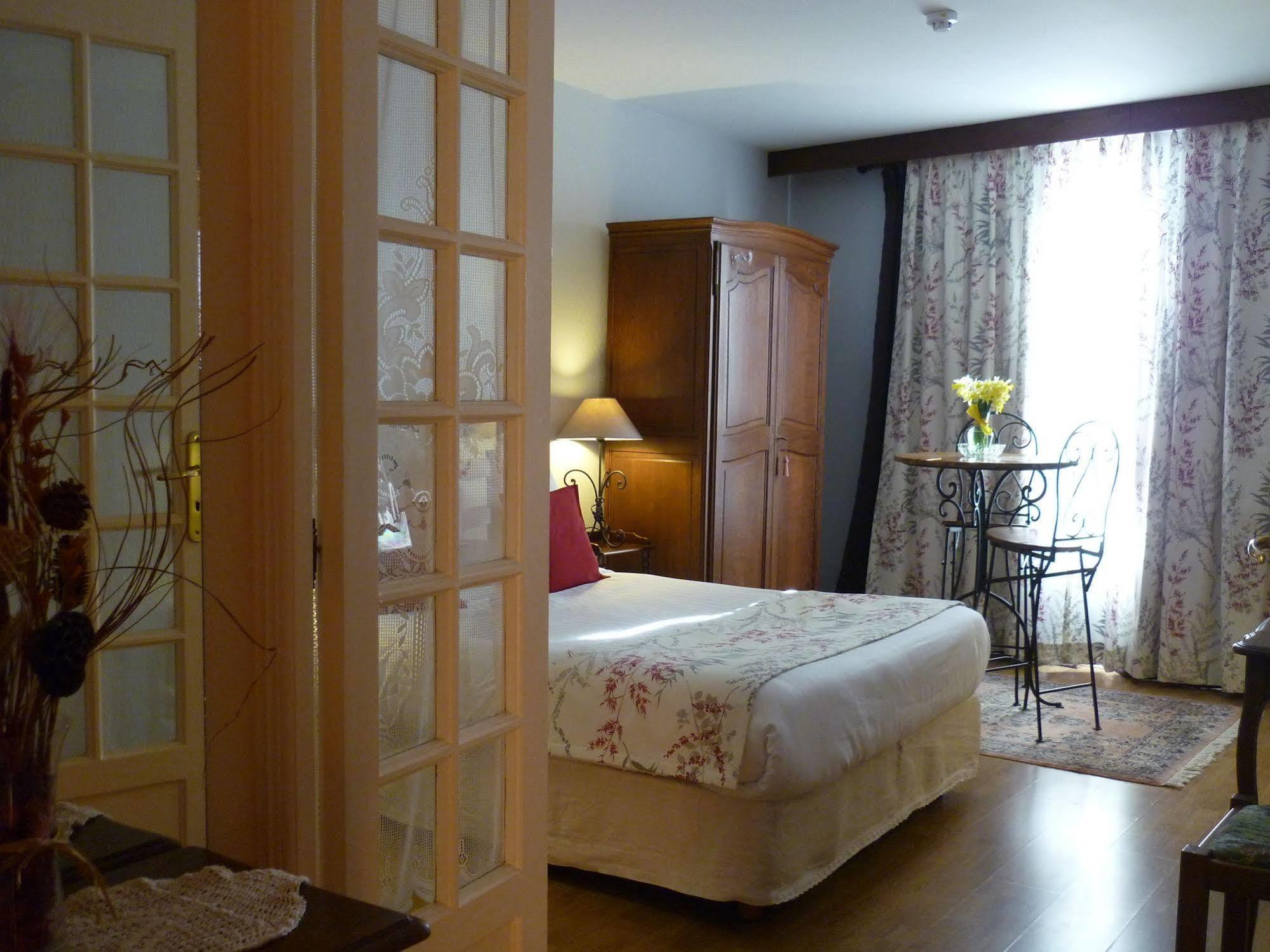 The Originals Boutique, Hotel Clos Sainte Marie, Nevers Exteriér fotografie
